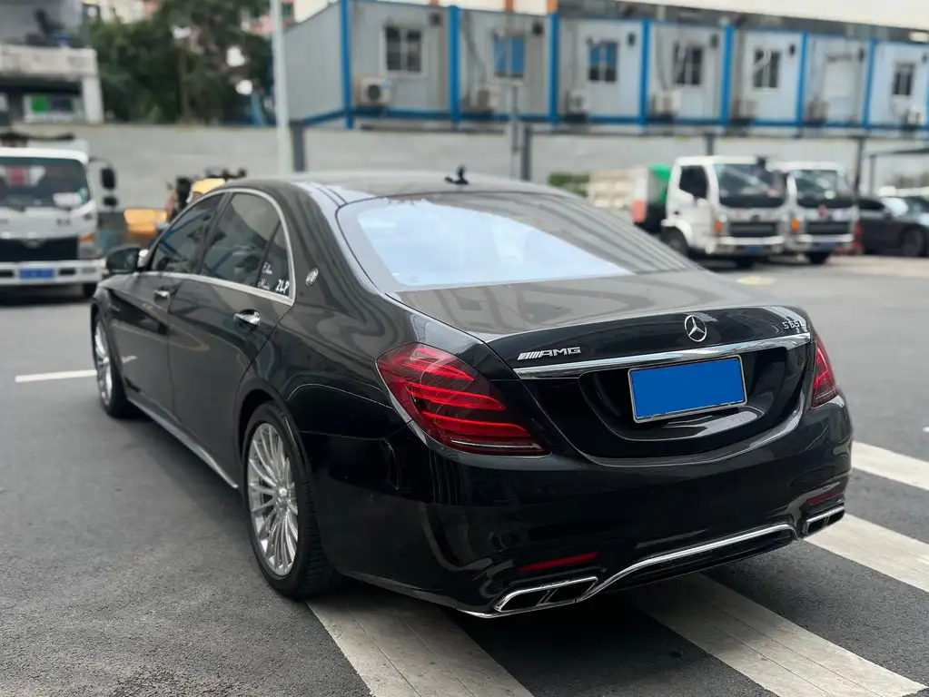 Mercedes-Benz S-Класс 2020