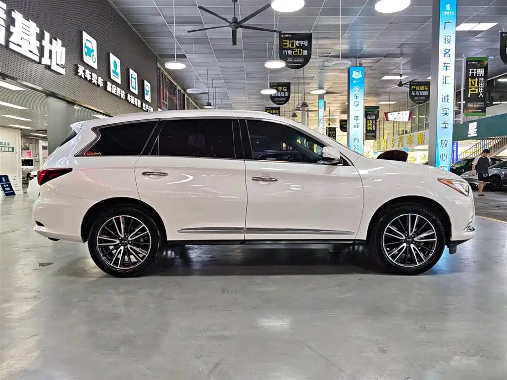 Infiniti QX60 2020