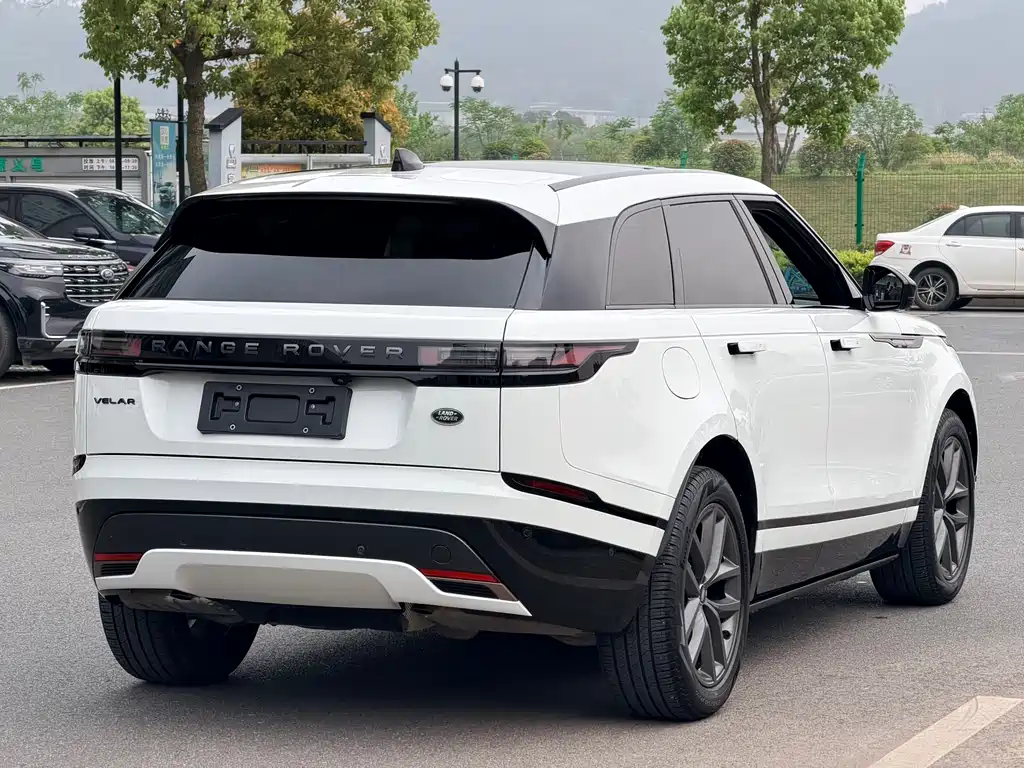 Land Rover Range Rover Velar 2024