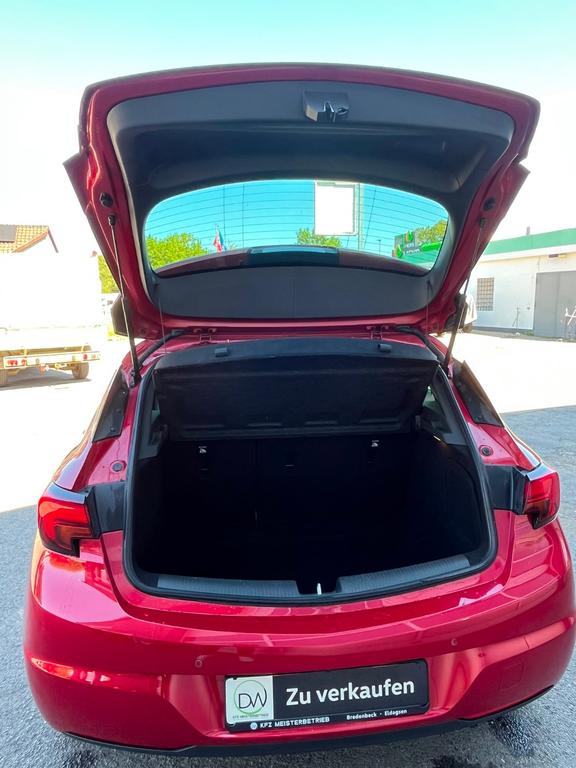 Opel Astra 2021