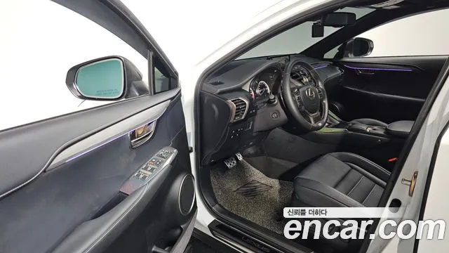 Lexus NX 2020