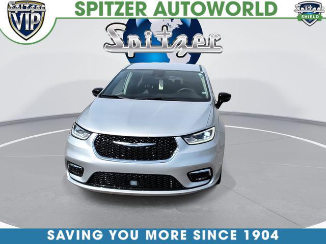 Chrysler Pacifica 2024