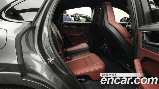 Porsche Cayenne 2025