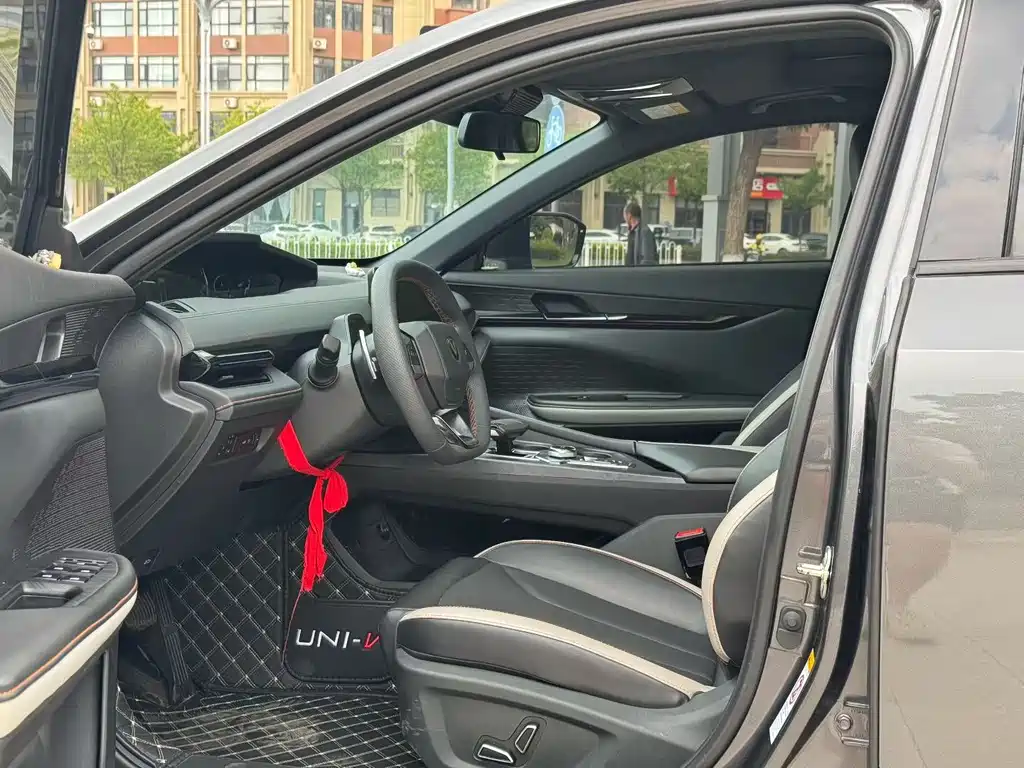 Changan UNI-V 2023