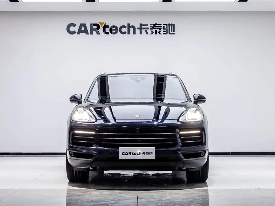 Porsche Cayenne 2021