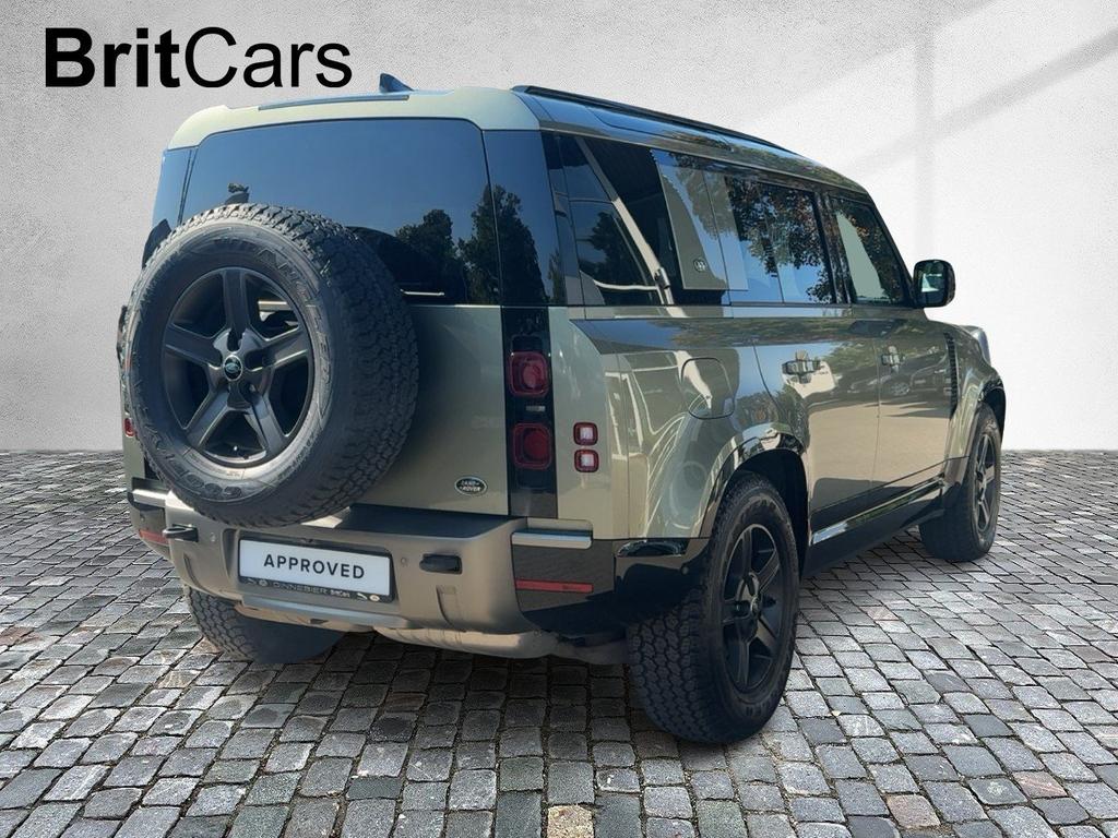 Land Rover Defender 2023