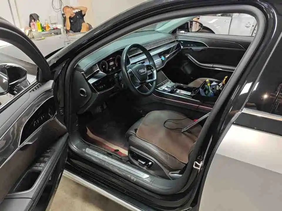 Audi A8 2024