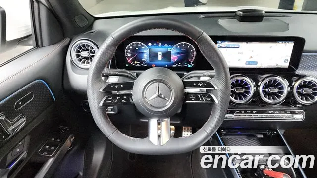 Mercedes-Benz GLB 2024