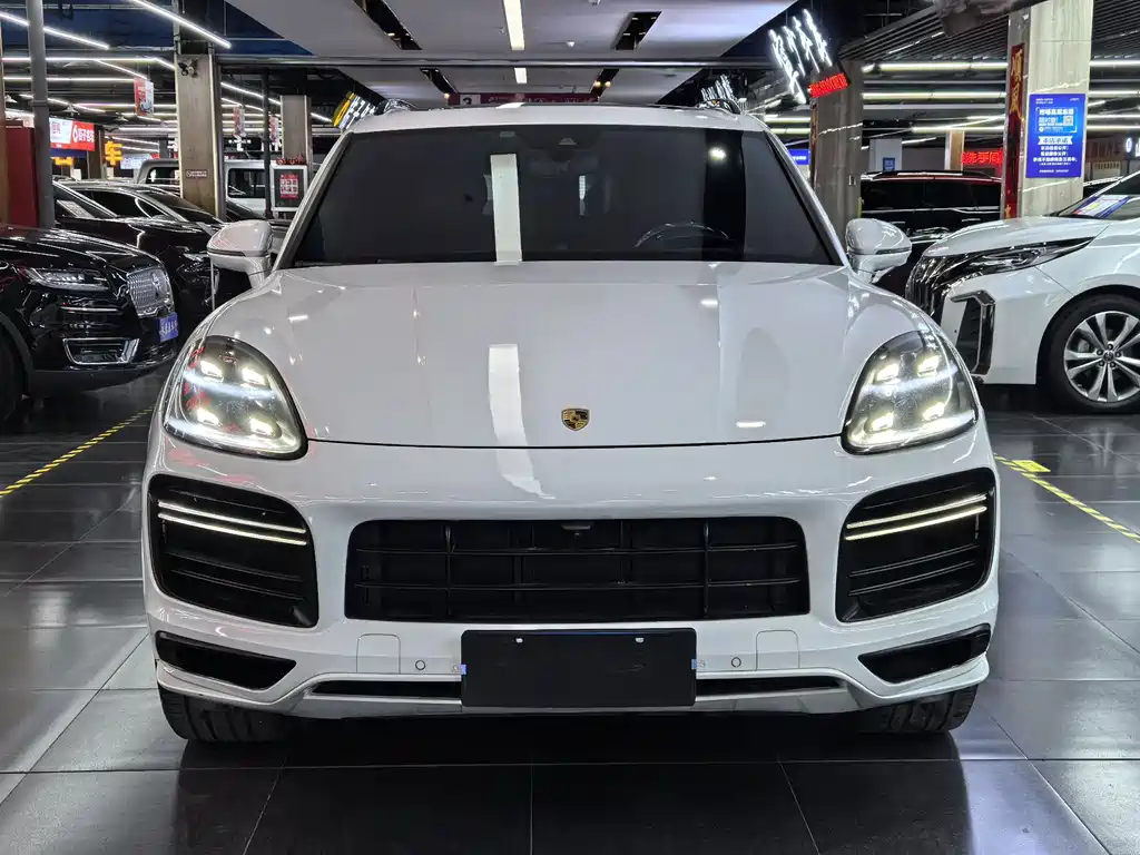 Porsche Cayenne 2022