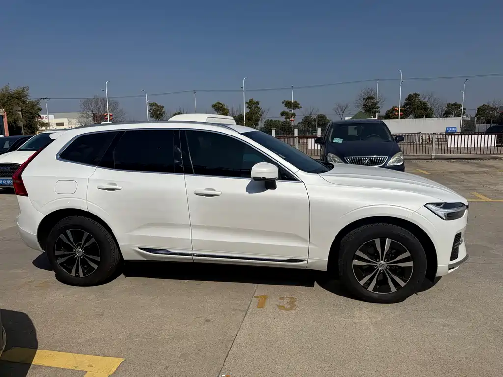 Volvo XC60 2023