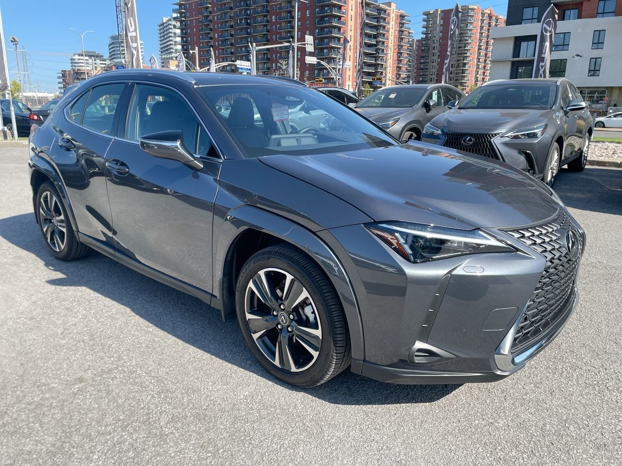 Lexus UX 2025