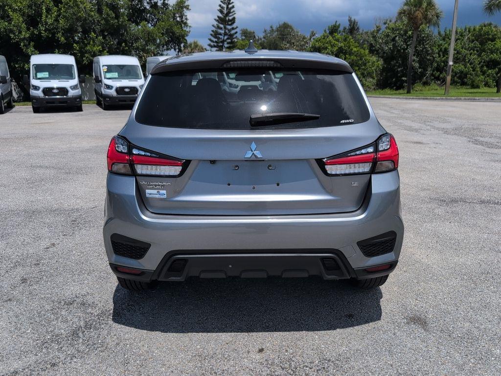 Mitsubishi Outlander Sport 2024