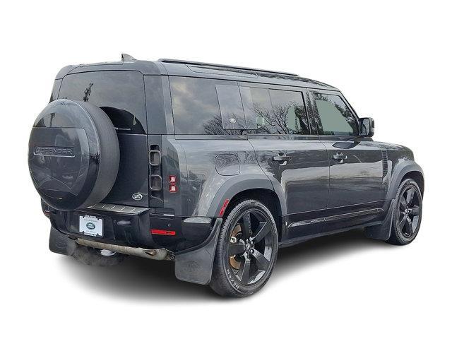 Land Rover Defender 2023