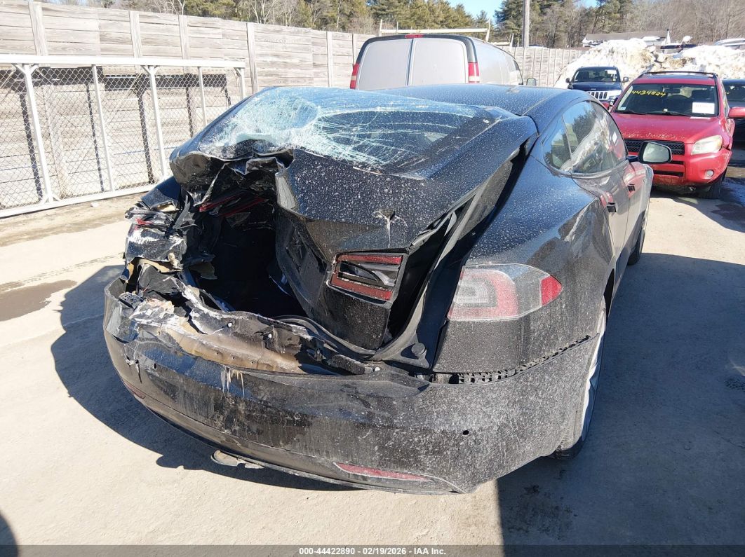 Tesla Model S 2021