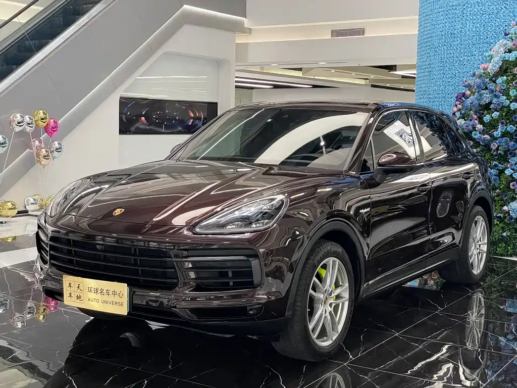 Porsche Cayenne 2021