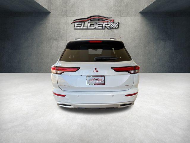 Mitsubishi Outlander 2023