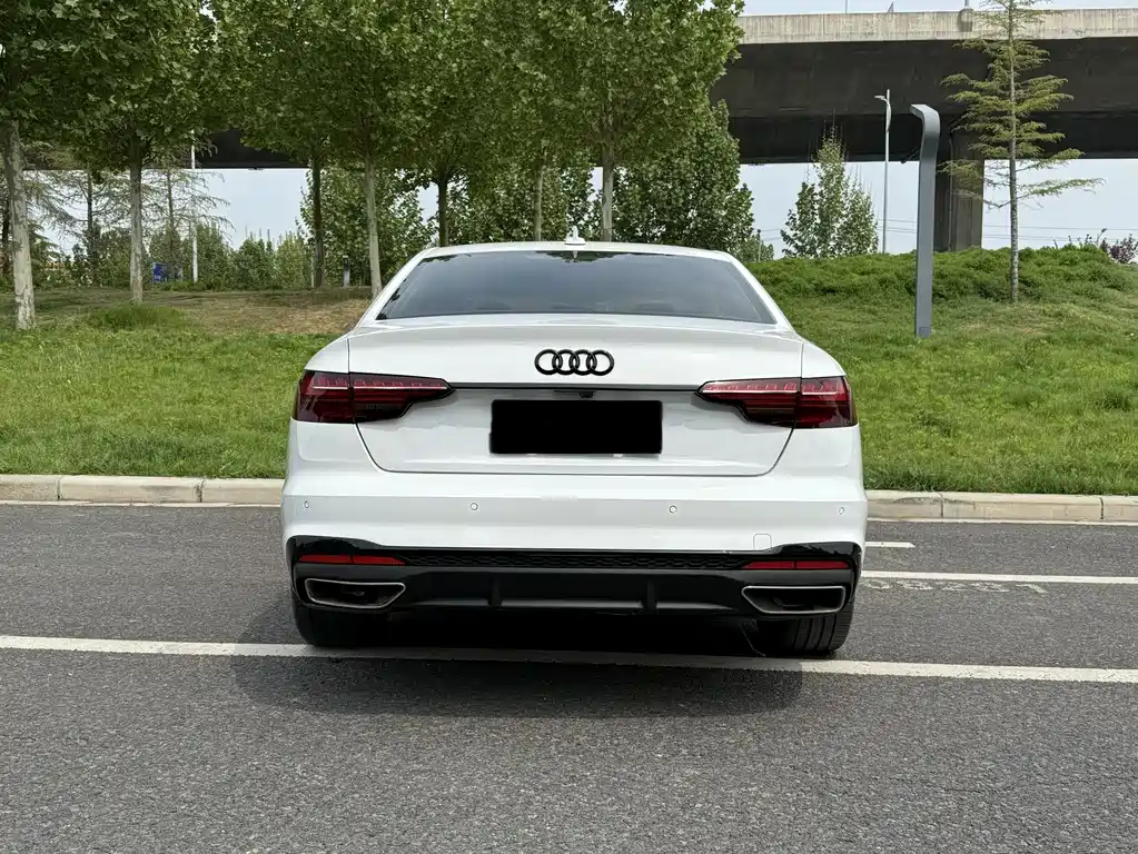Audi A4 2023