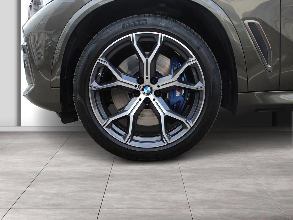BMW X5 M50 2022