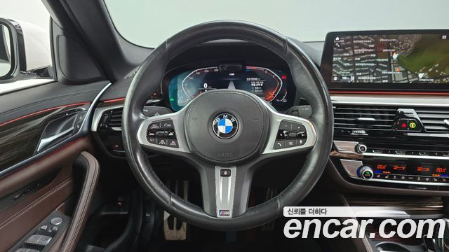 BMW 5 серии 2021