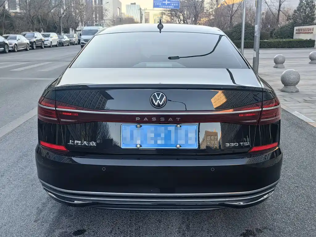 Volkswagen Passat 2023