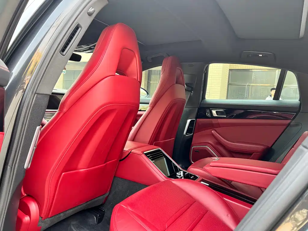 Porsche Panamera 2022