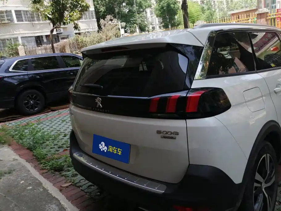 Peugeot 5008 2022