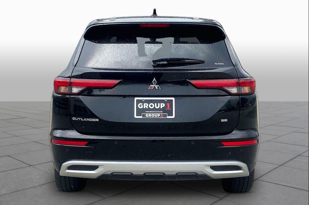 Mitsubishi Outlander 2024