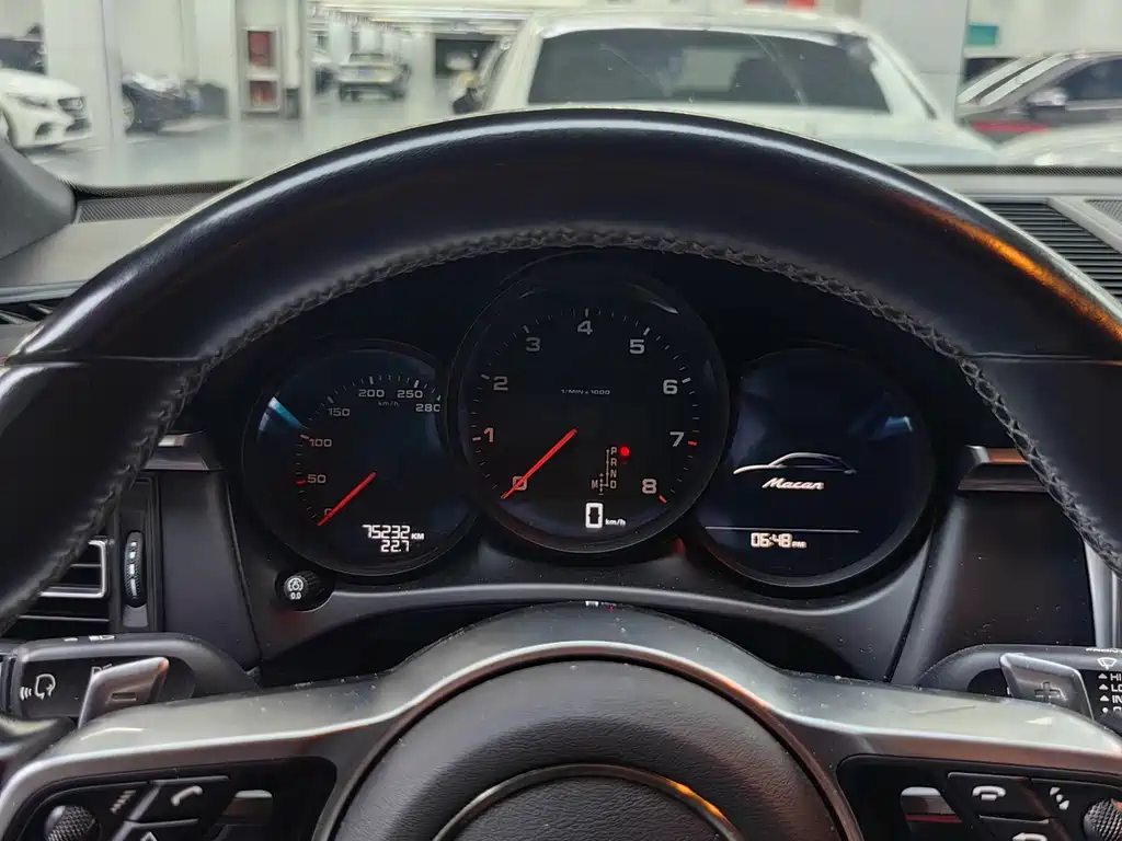 Porsche Macan 2021