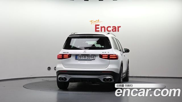 Mercedes-Benz GLB 2025