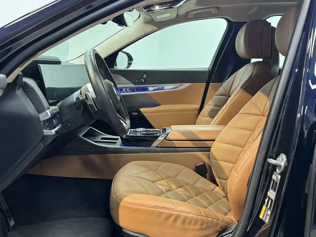 BMW i7 2023