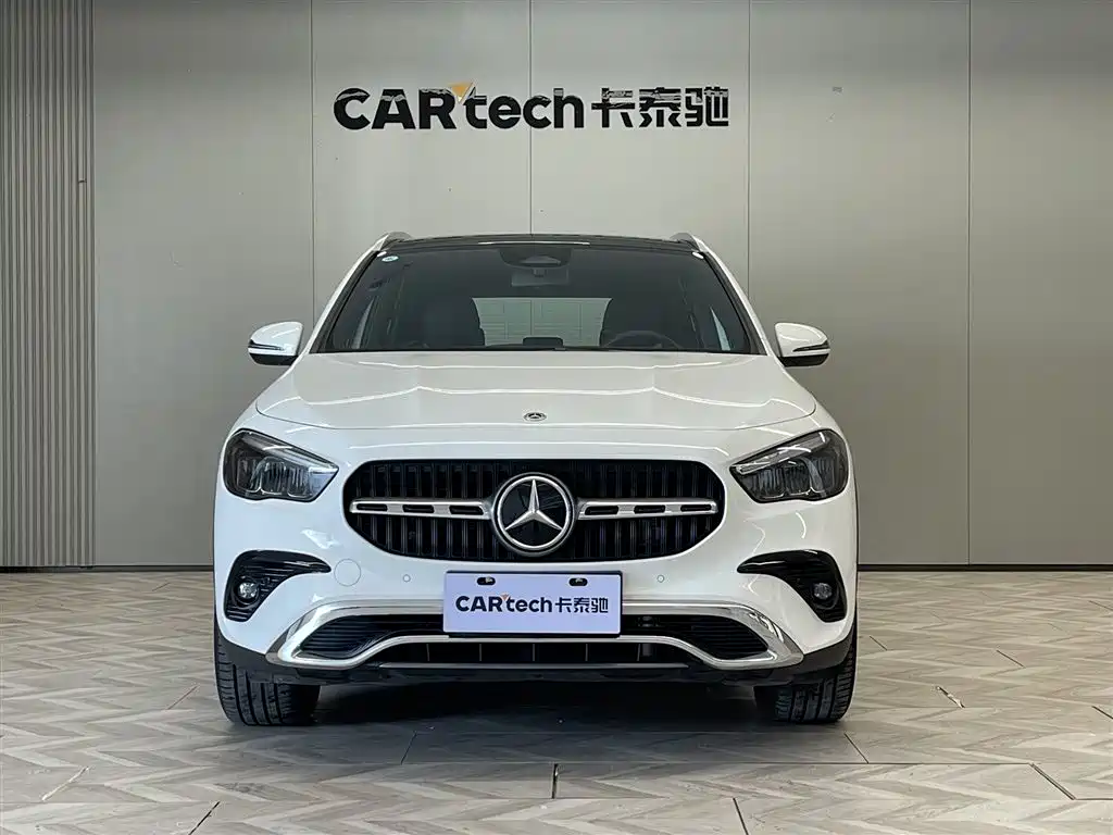 Mercedes-Benz GLA 2024