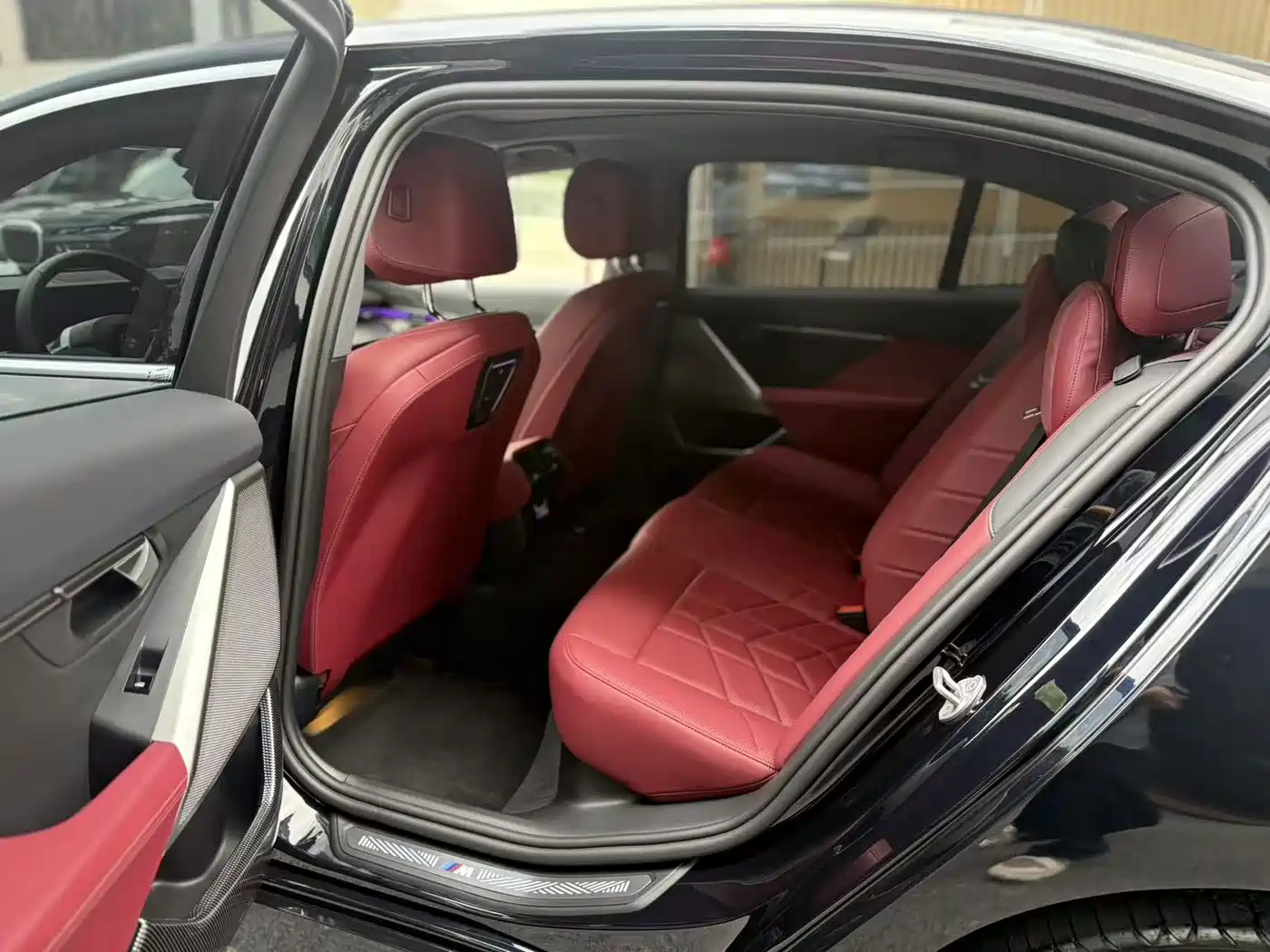 BMW i5 2024