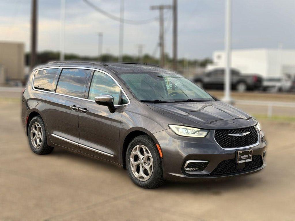 Chrysler Pacifica 2023