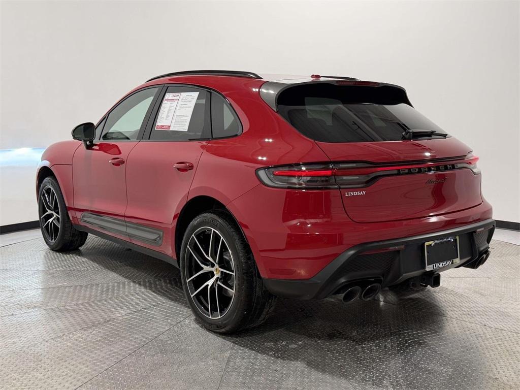 Porsche Macan 2025