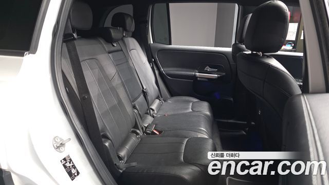 Mercedes-Benz GLB 2021