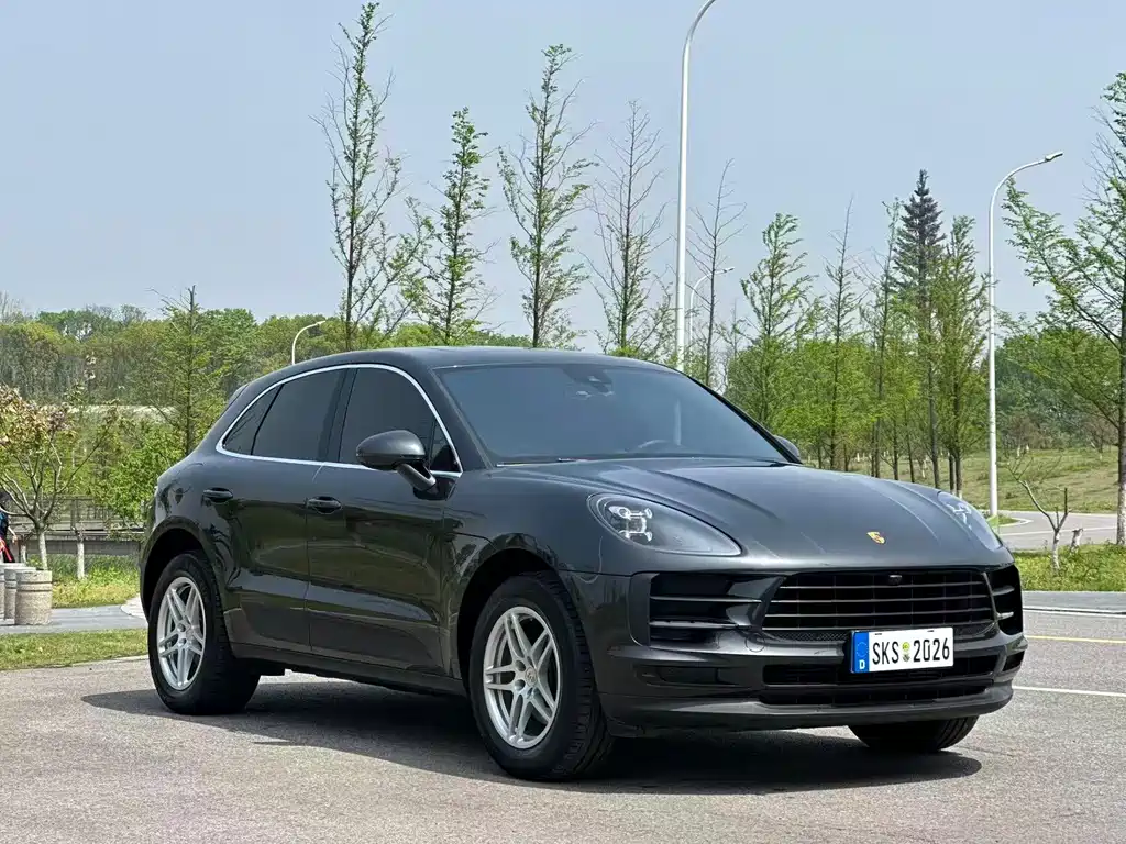 Porsche Macan 2021