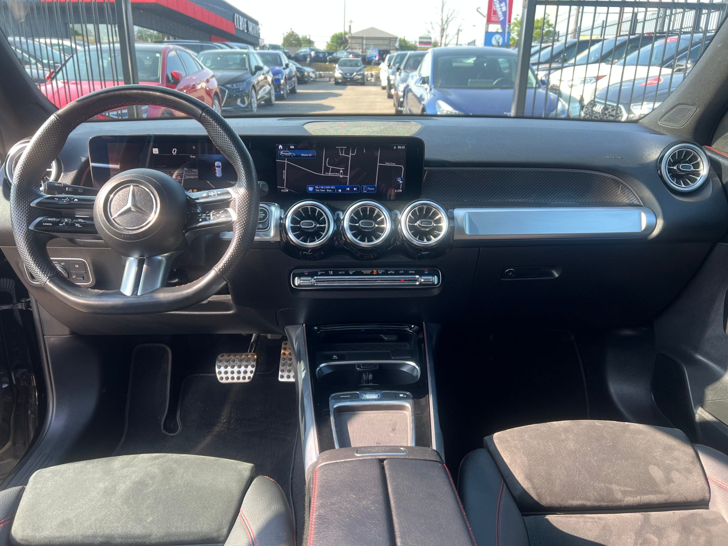 Mercedes-Benz GLB 2024