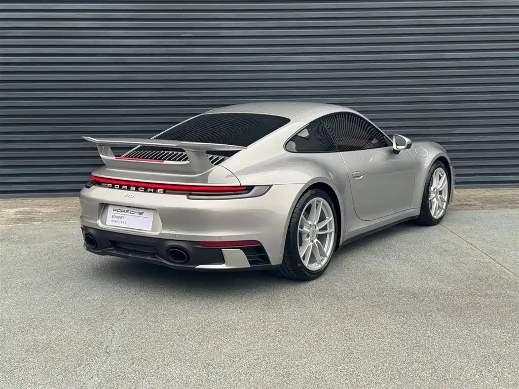 Porsche 911 2024