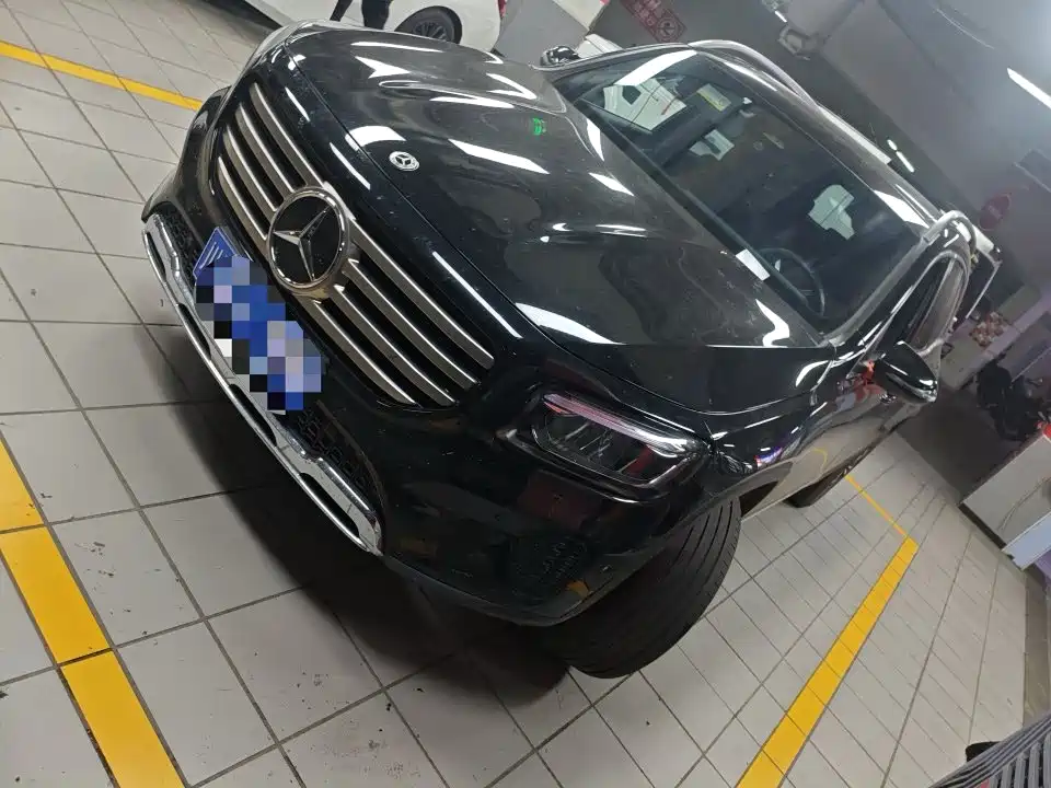 Mercedes-Benz GLB 2023