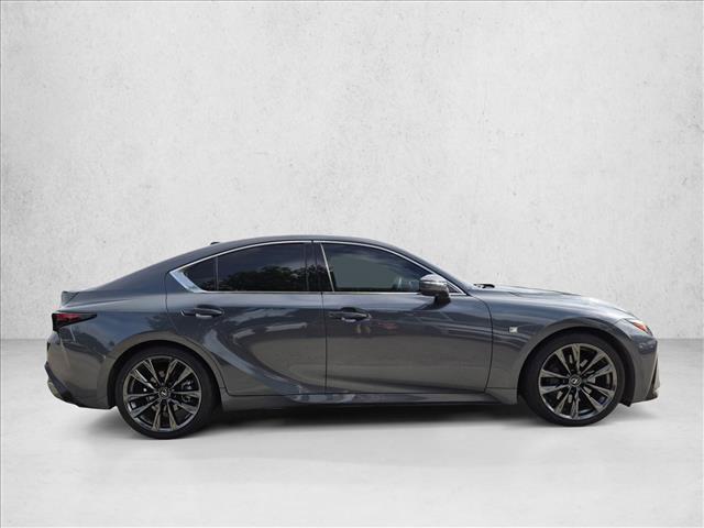 Lexus IS 2023