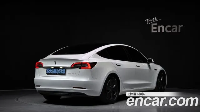 Tesla Model 3 2022