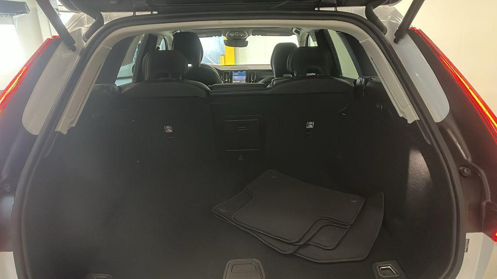 Volvo XC60 2025
