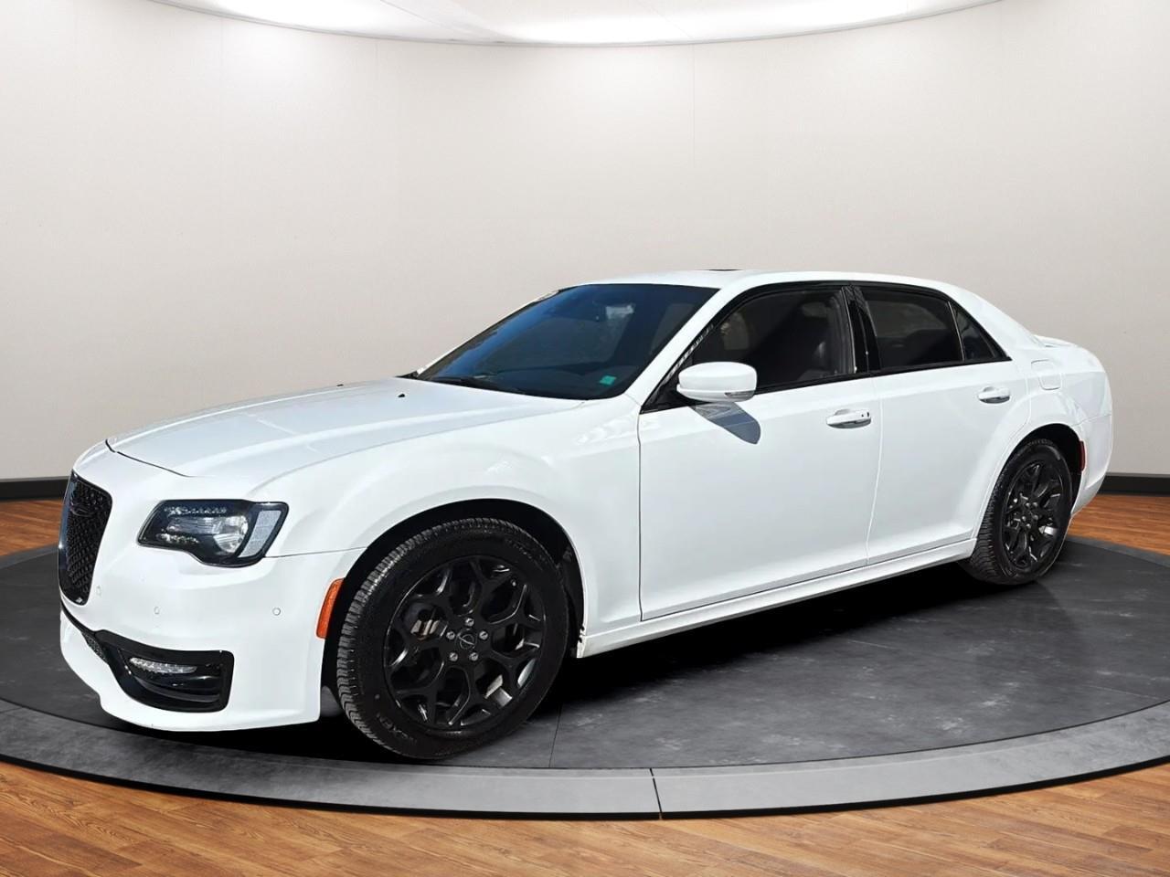 Chrysler 300 2023