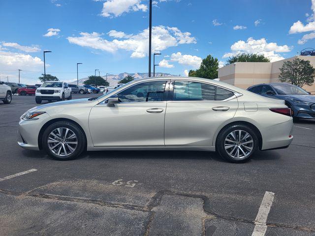 Lexus ES 2021