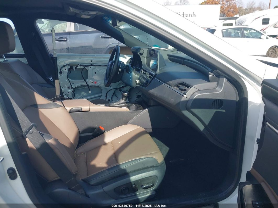 Lexus ES 2024
