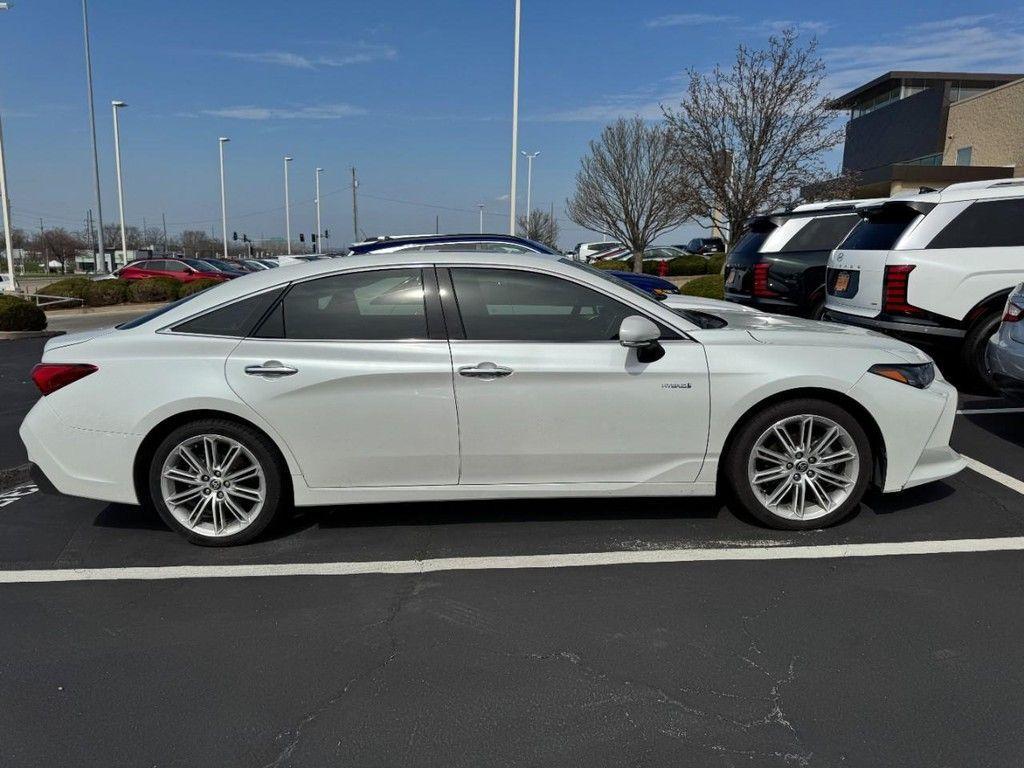 Toyota Avalon 2021