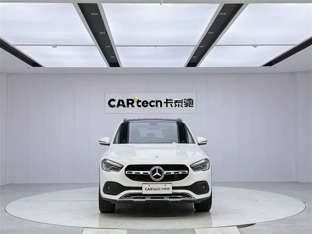 Mercedes-Benz GLA 2021