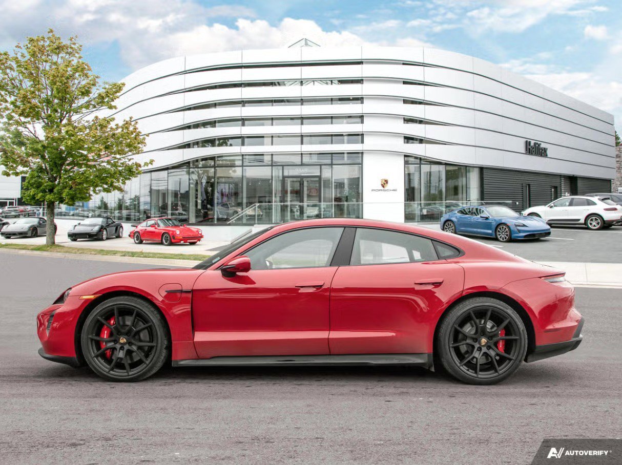 Porsche Taycan 2024
