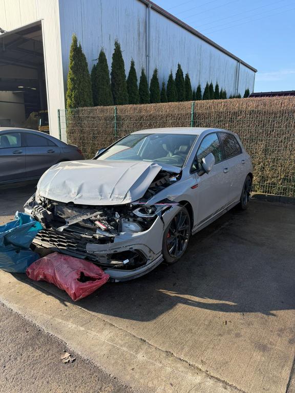 Volkswagen Golf 2021