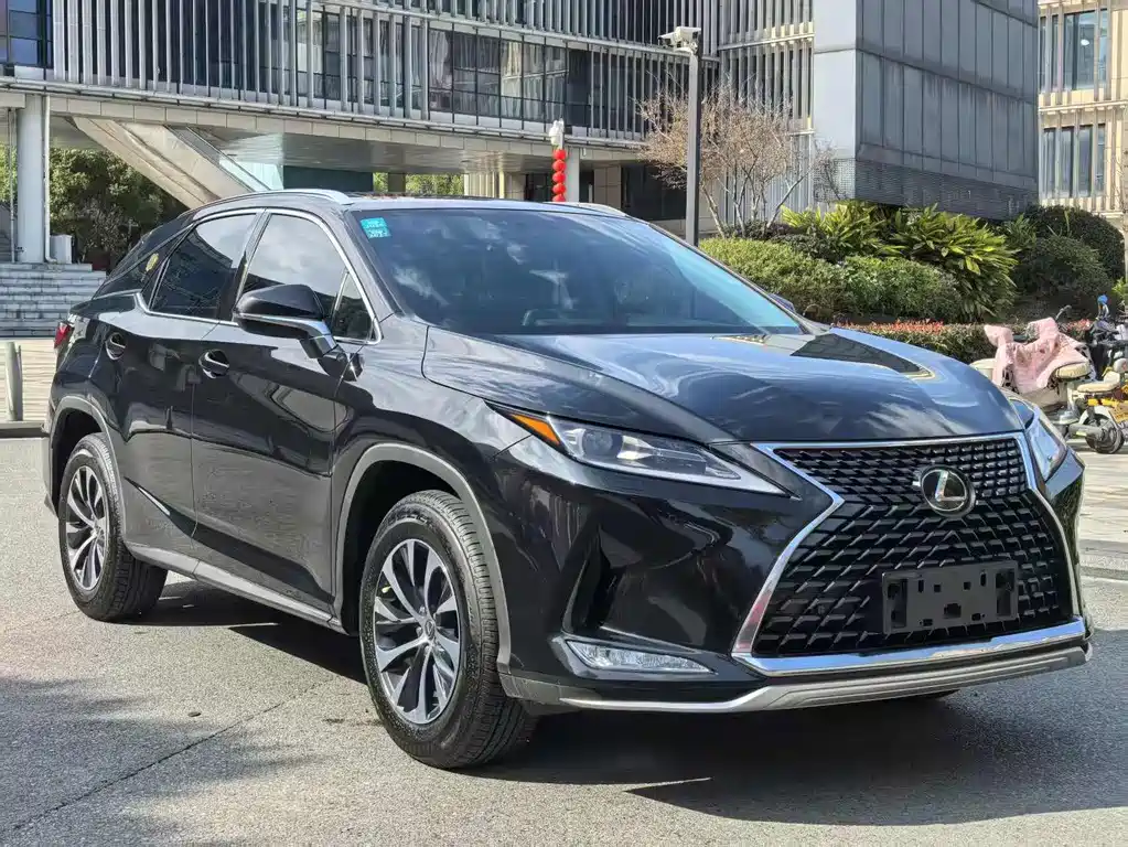 Lexus RX 2021